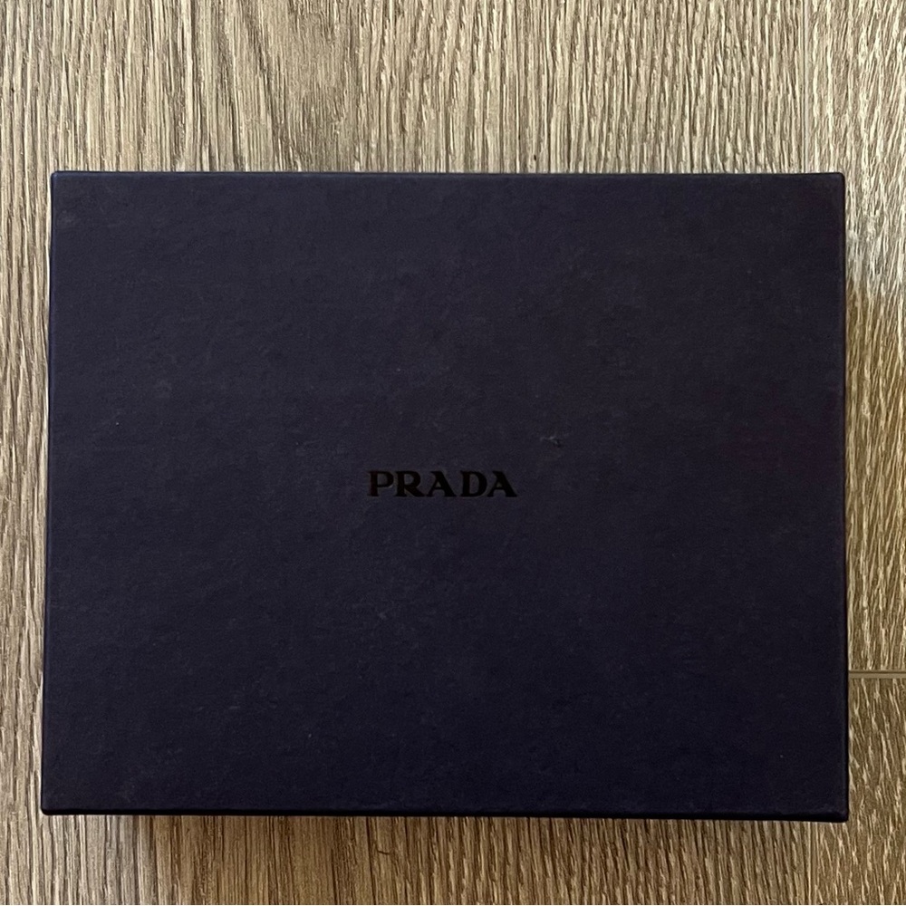 Prada Box (BB29)